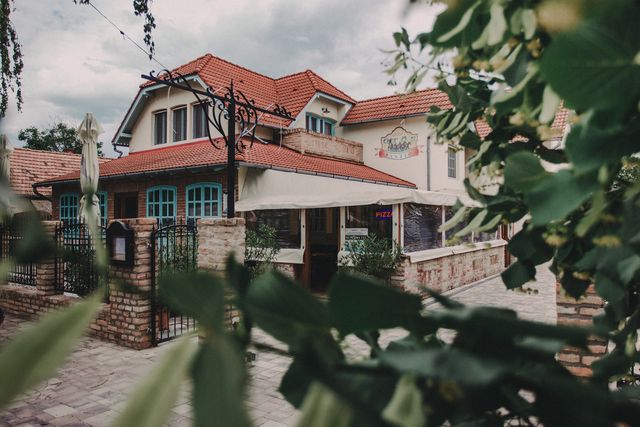 Ötösfogat Panzió Siófok 46